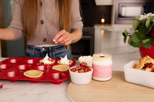 Rhubarb & Sweet Cream Candle
