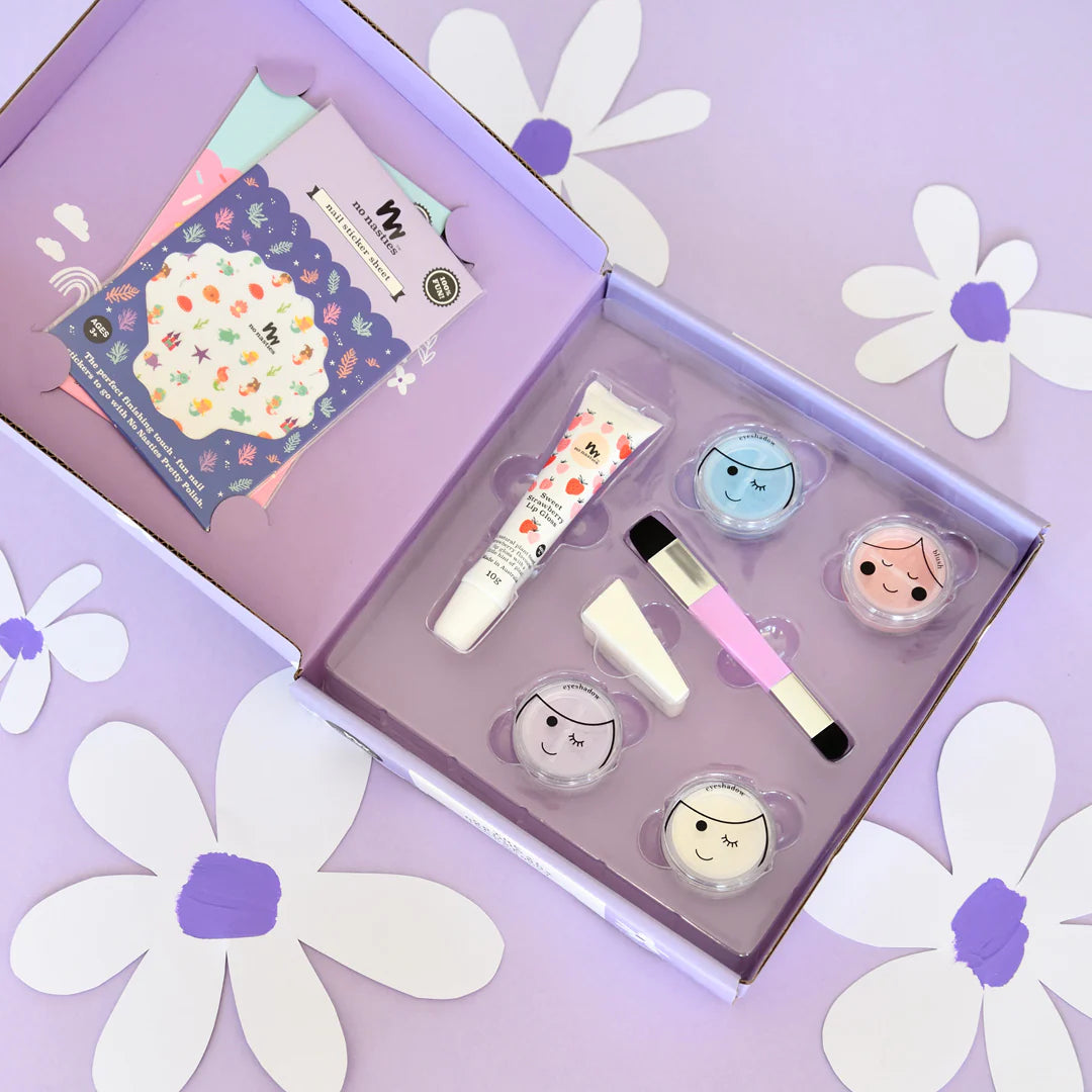 Nancy Natural Deluxe Play Kit