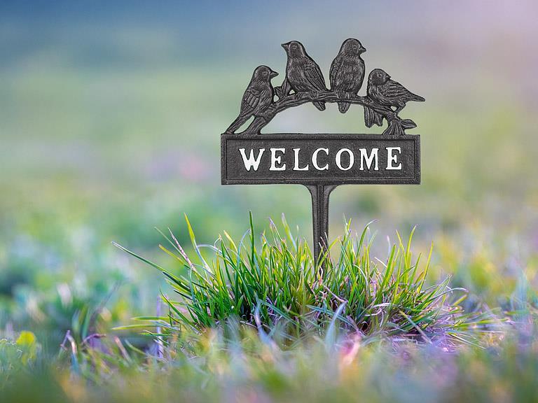 Lawn Welcome Sign