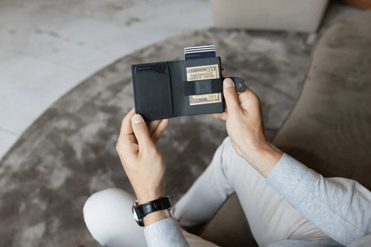 Garzini Essenziale Metal Wallet - Carbon Black