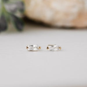Gracious Stud Earrings