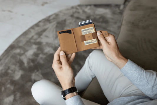 Garzini Essenziale Metal Wallet - Camel Brown