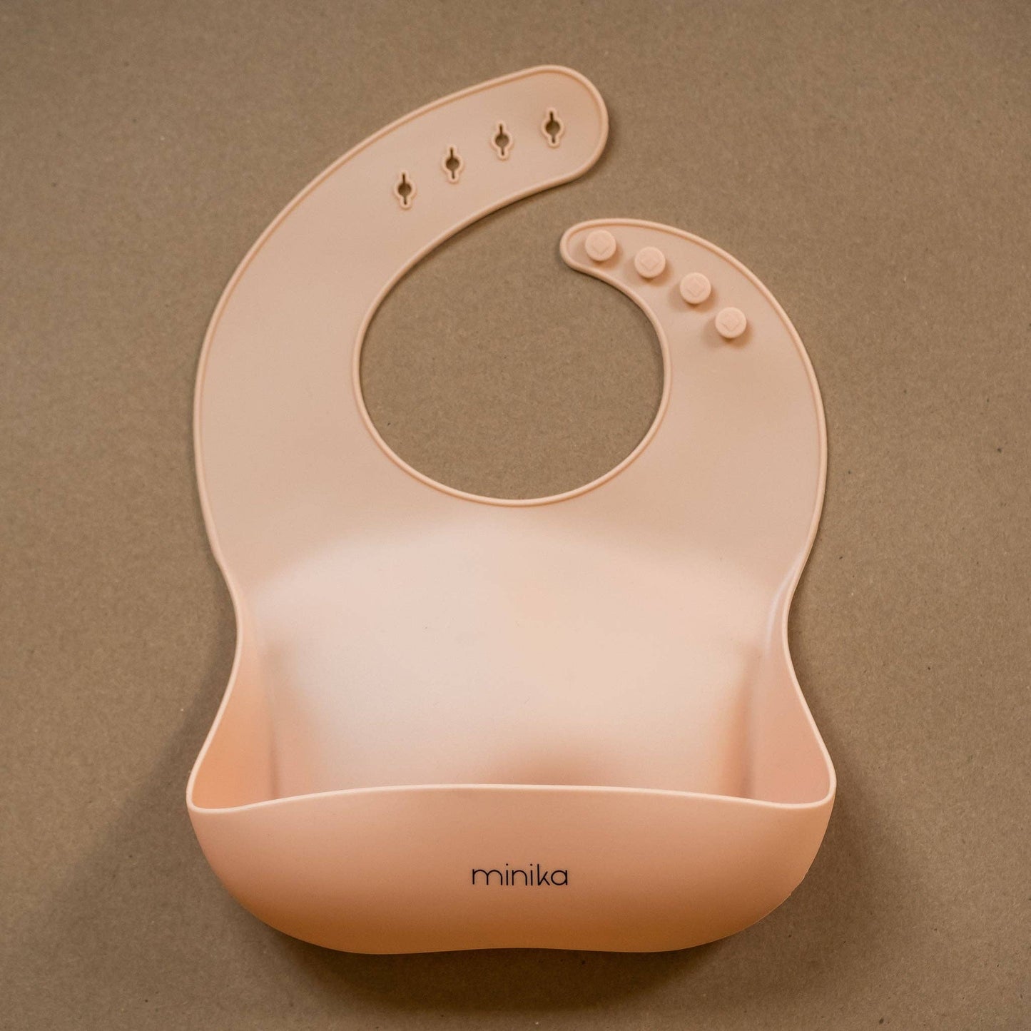 Silicone bib - Blush