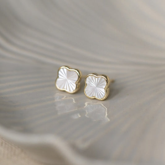 Anika Studs