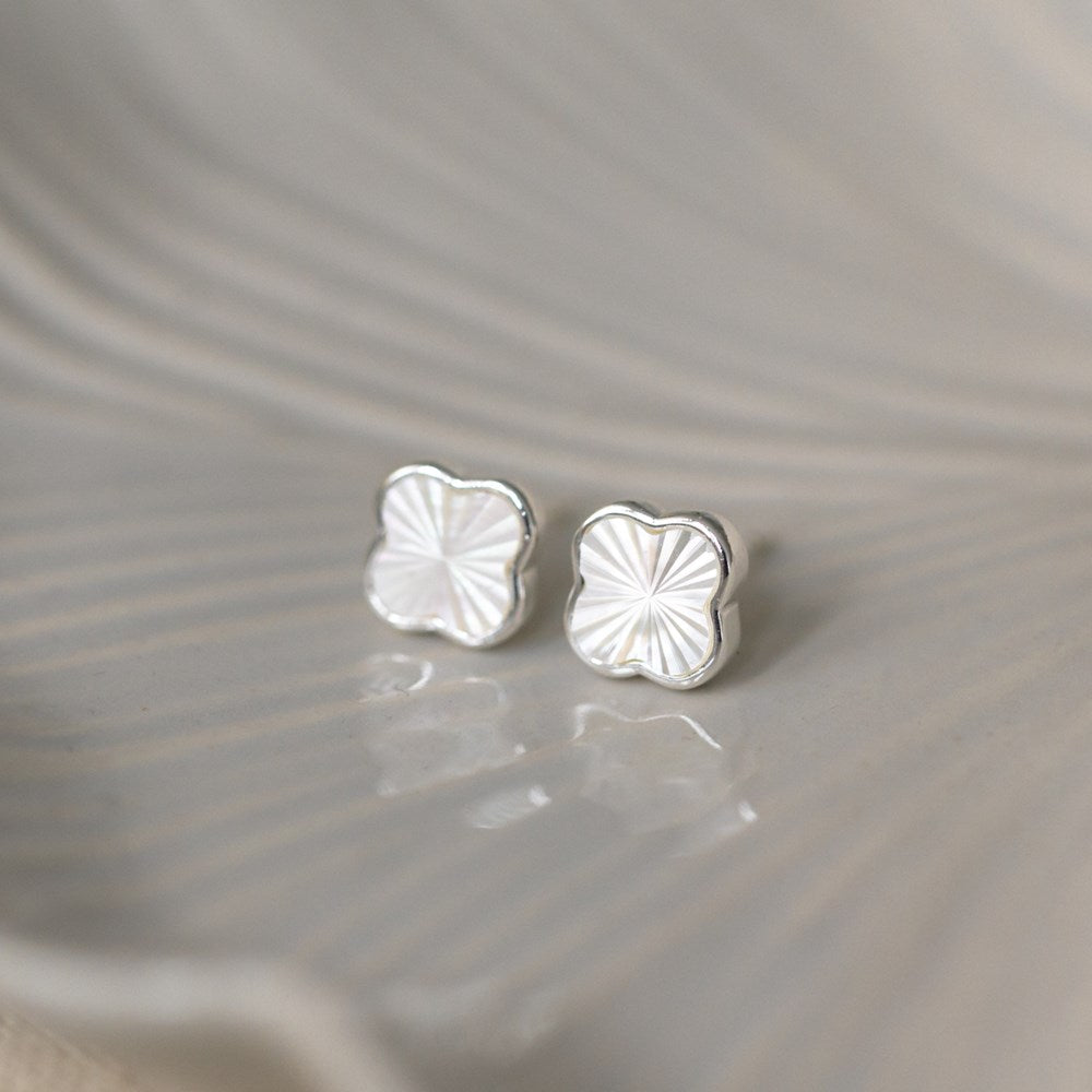 Anika Studs
