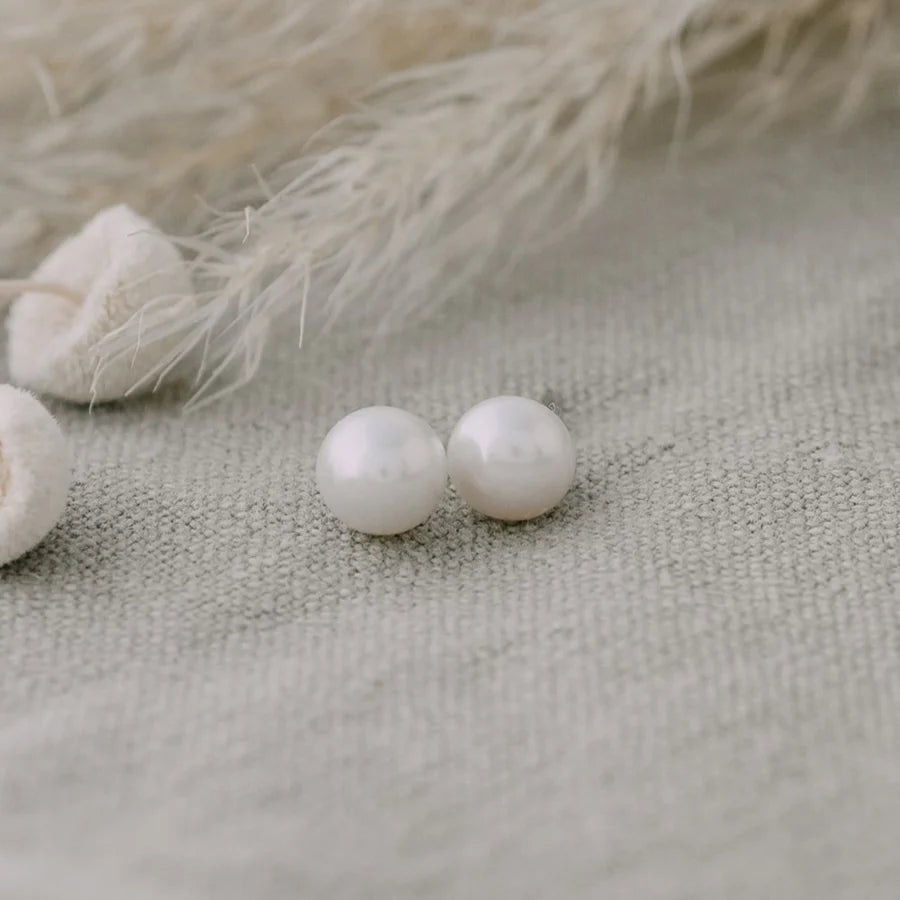 Pearl Stud